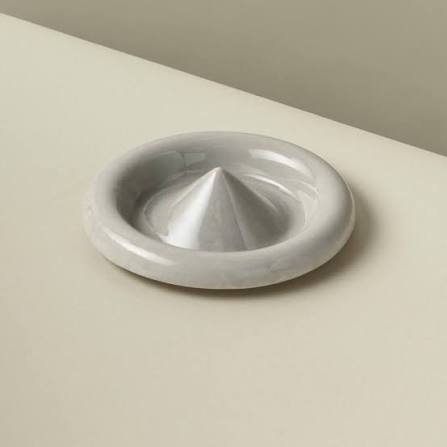 Savonieră din ceramică
