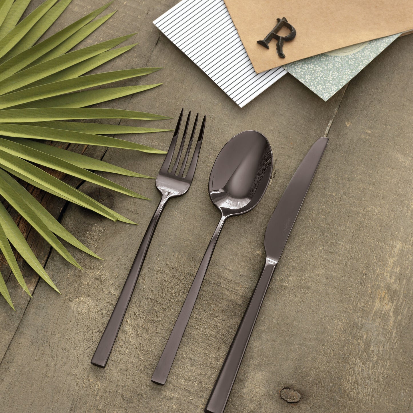 Set de tacâmuri 24 piese Linea Q Black