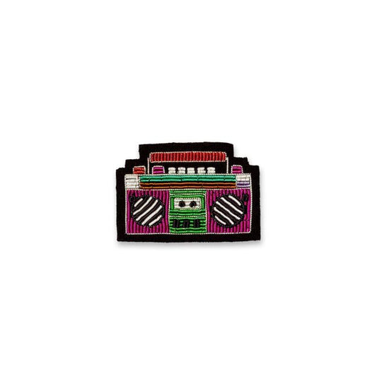 Brosă lucrată manual Casetofon