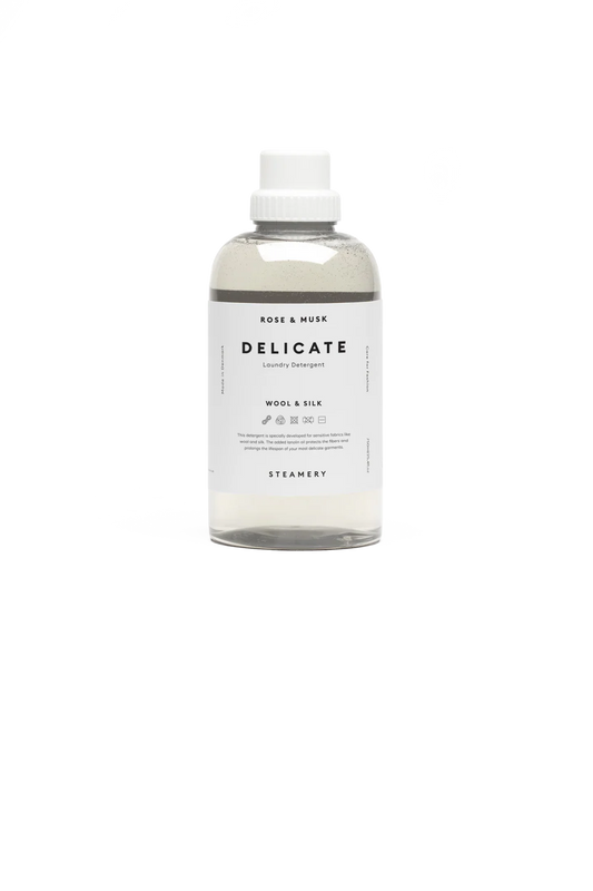Detergent pentru haine Delicate