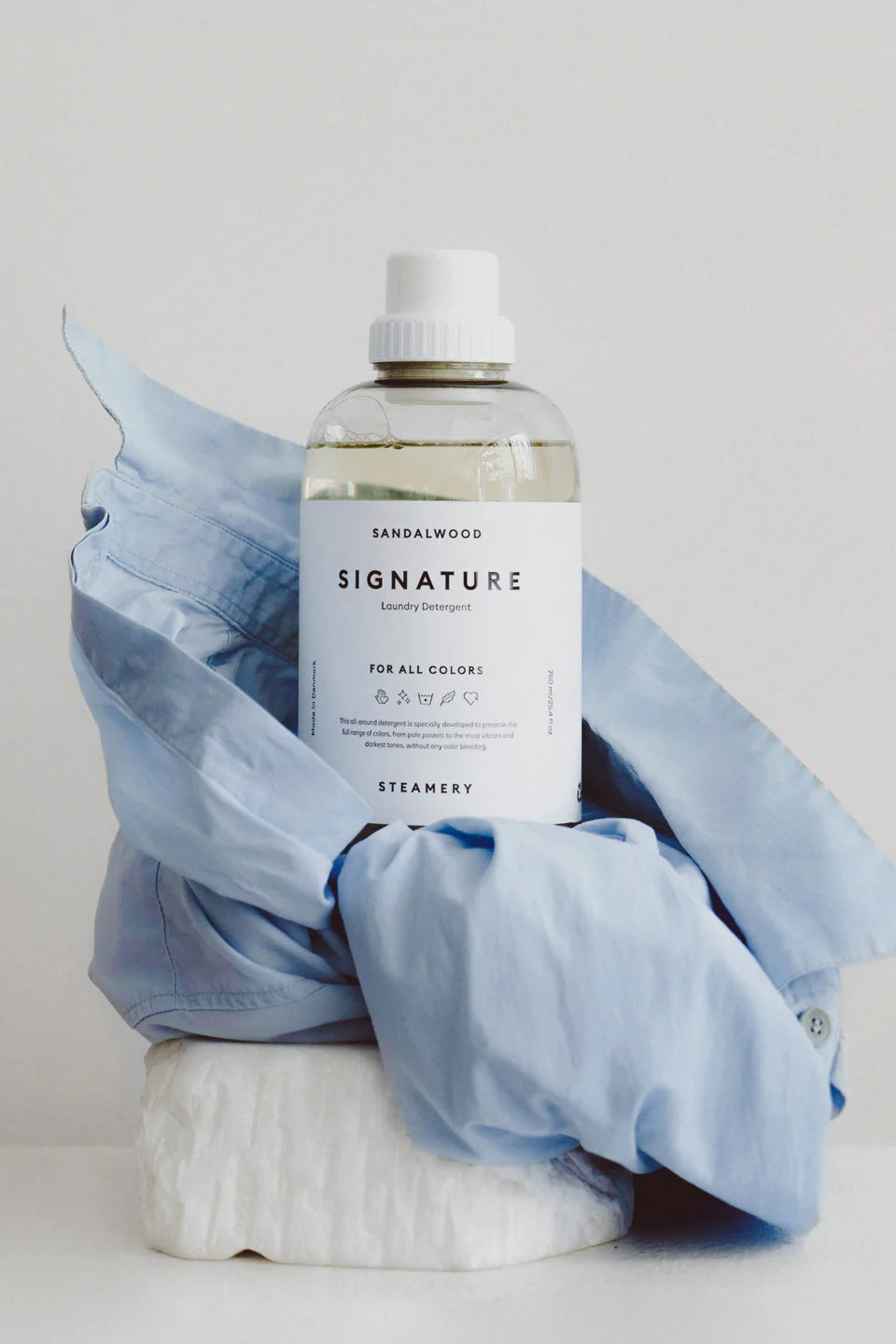 Detergent pentru haine Signature